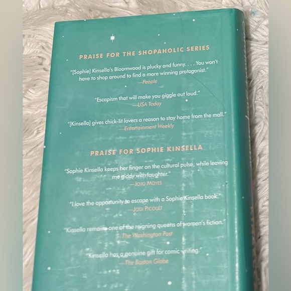 Christmas Shopaholic Hardcover Novel by Sophie Kinsella Holiday Leisure Reading - Picture 2 of 8